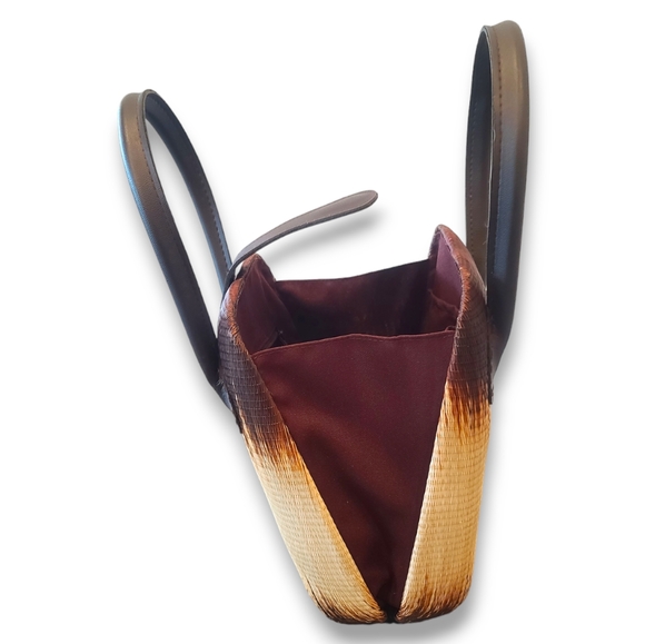 Like New Woven Hand Bag Hard Shell - Picture 4 of 10